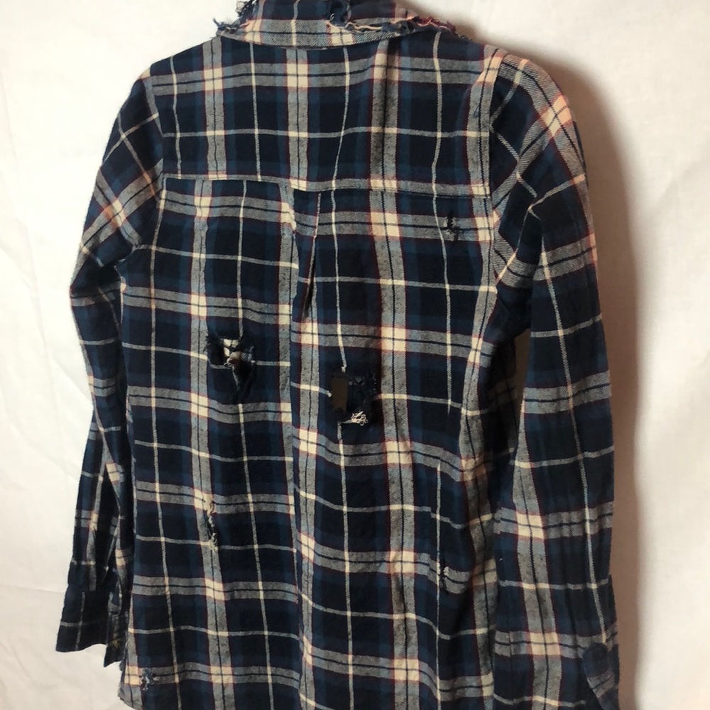 Distressed flannel - Picture 6 of 6